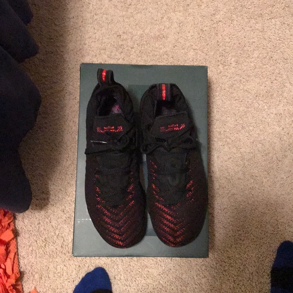 Nike Lebron 16 basketball shoes size